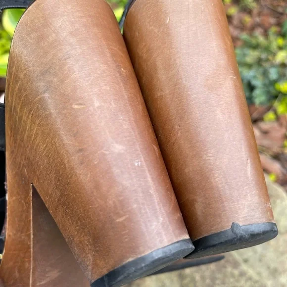 Robert Clergerie Wood Platform Leather Heels - Picture 6 of 10